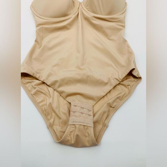 Wacoal | red carpet strapless Shapeware bodysuit in nude - Picture 3 of 8